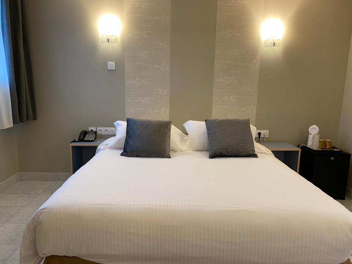 Contact Hotel - Motel Les Bleuets & Spa La Riviere-Saint-Sauveur ภายนอก รูปภาพ