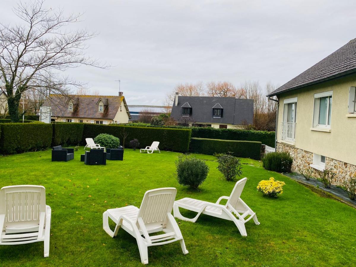 Contact Hotel - Motel Les Bleuets & Spa La Riviere-Saint-Sauveur ภายนอก รูปภาพ