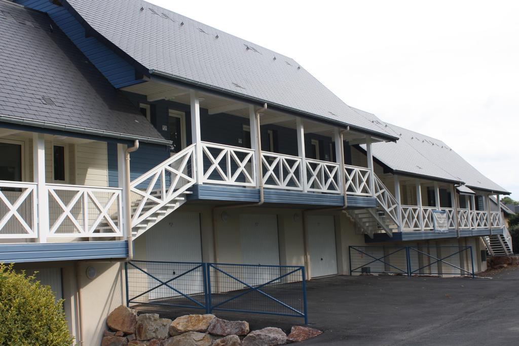 Contact Hotel - Motel Les Bleuets & Spa La Riviere-Saint-Sauveur ภายนอก รูปภาพ