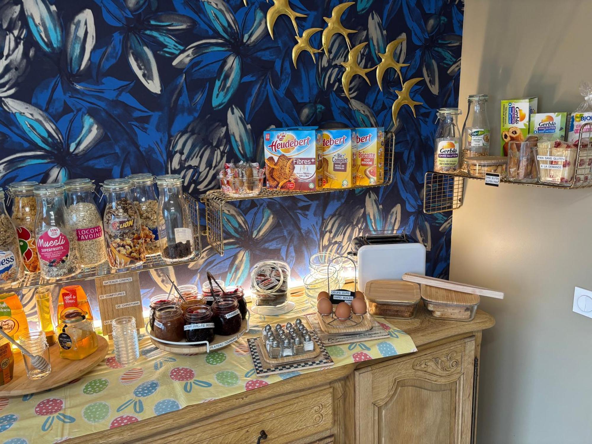 Contact Hotel - Motel Les Bleuets & Spa La Riviere-Saint-Sauveur ภายนอก รูปภาพ