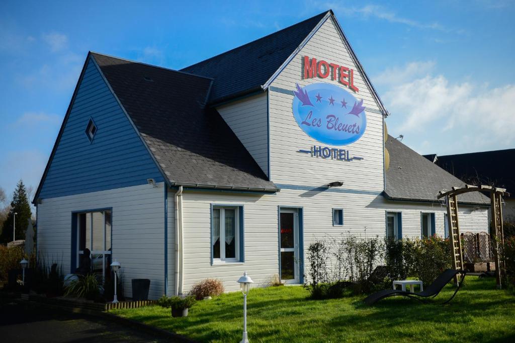 Contact Hotel - Motel Les Bleuets & Spa La Riviere-Saint-Sauveur ภายนอก รูปภาพ