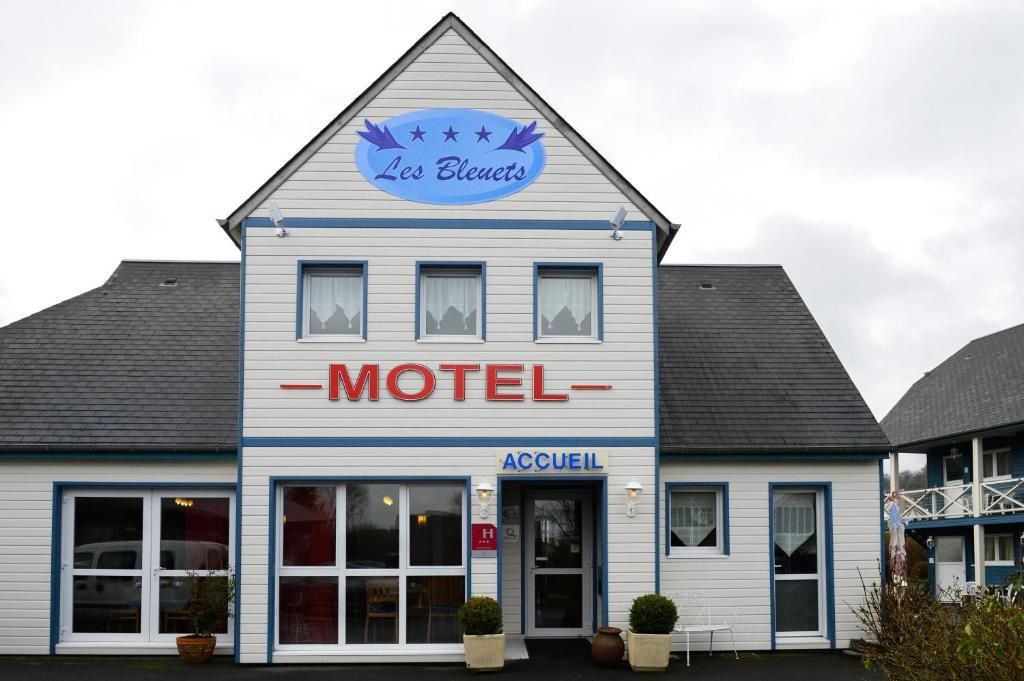 Contact Hotel - Motel Les Bleuets & Spa La Riviere-Saint-Sauveur ภายนอก รูปภาพ